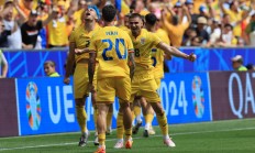 开云下载-爱沙尼亚队在欧洲杯比赛中争夺胜利