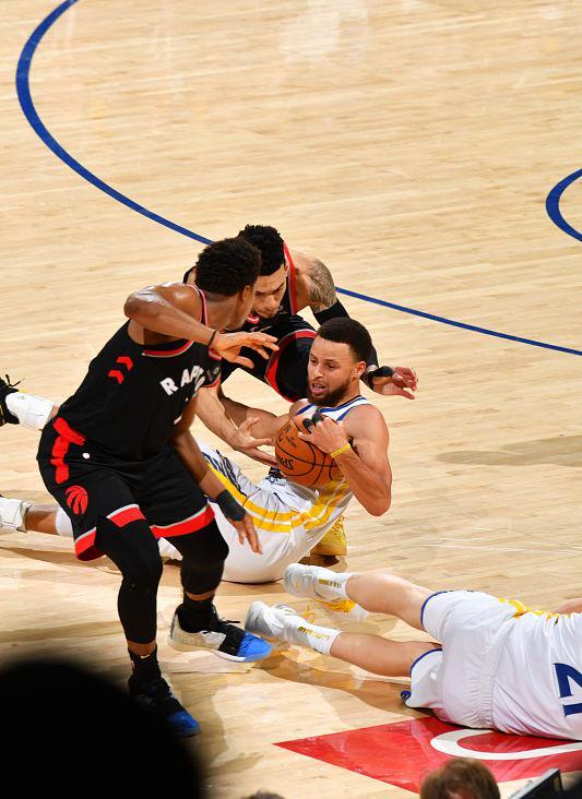 太阳翻盘四川队,克莱扛起全队的简单介绍 太阳翻盘四川队,克莱扛起全队的简单介绍