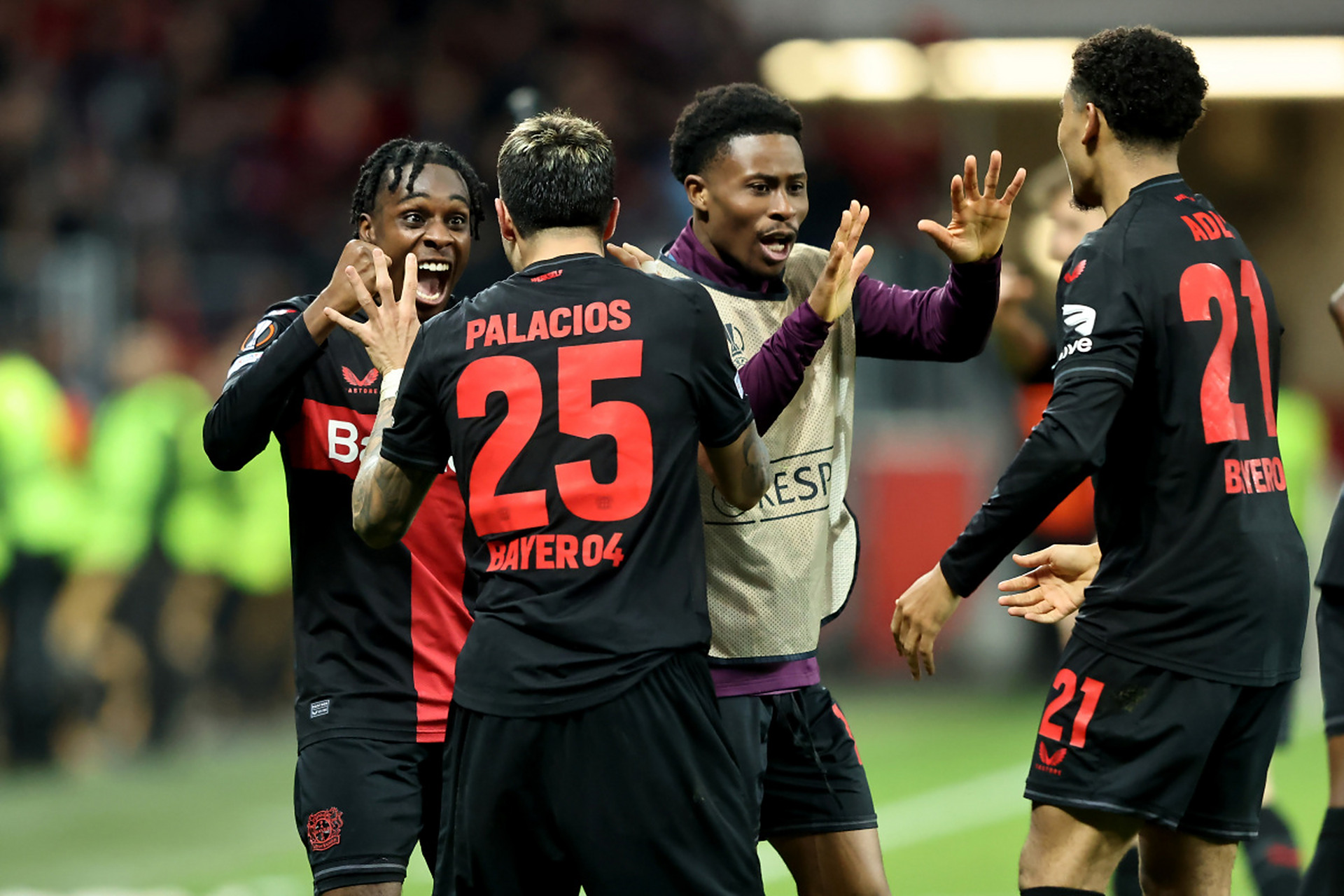 包含弗赖堡主场不敌对手，遭遇连败的词条