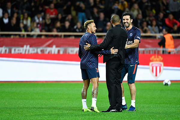 包含摩纳哥难挽狂澜，下轮门槛封闭！的词条