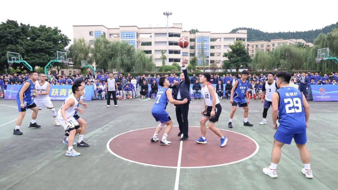 篮球盛宴席卷全球，激情燃烧在赛场