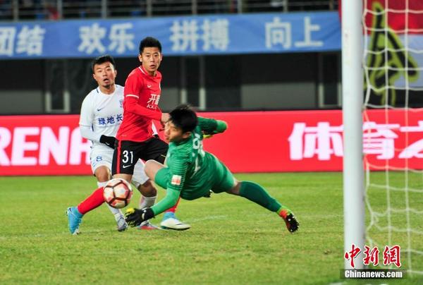 四川队主场不敌辽足,遗憾失利 四川队主场不敌辽足,遗憾失利