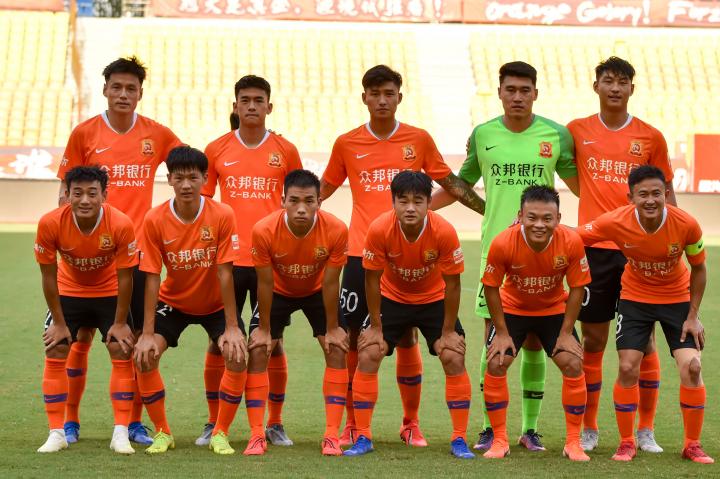 战术轮换失败，球队主力后卫右肚名返回预备队的简单介绍