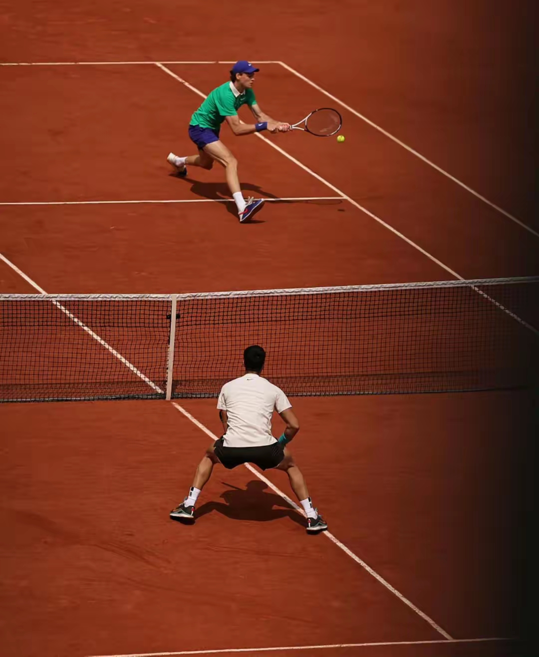 包含西班牙网球队绝地反击德国网球队，阿尔卡拉斯绝境逆转的词条