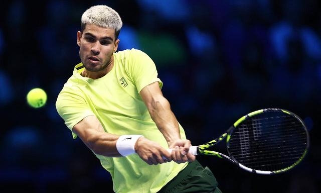 包含西班牙网球队绝地反击德国网球队，阿尔卡拉斯绝境逆转的词条