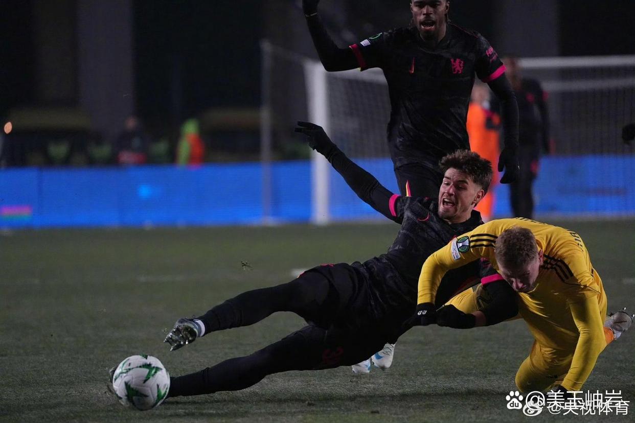 切尔西鏖战阿森纳，德布劳内三分雨点燃全场的简单介绍