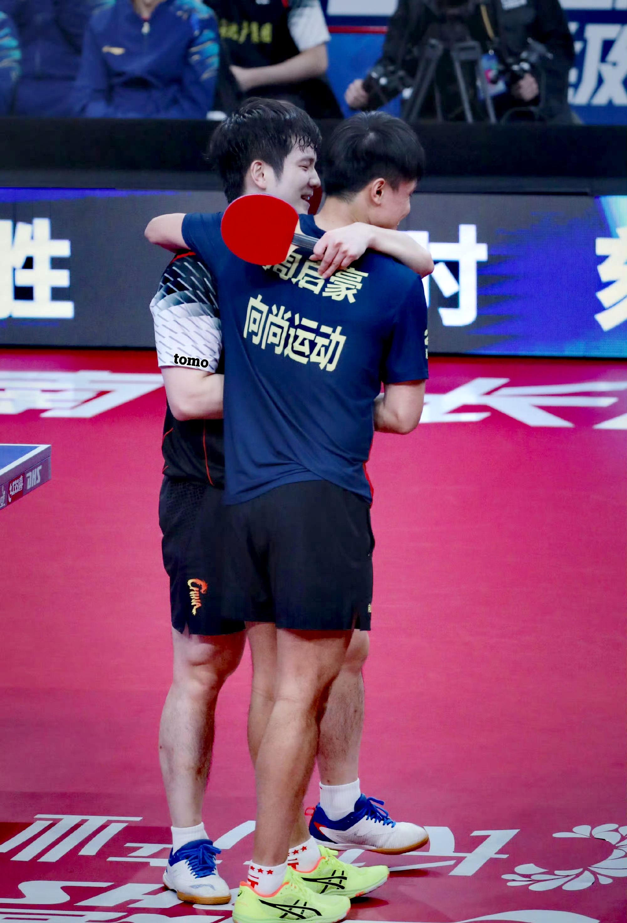 包含日本队逆转葡萄牙队，樊振东高光表现的词条