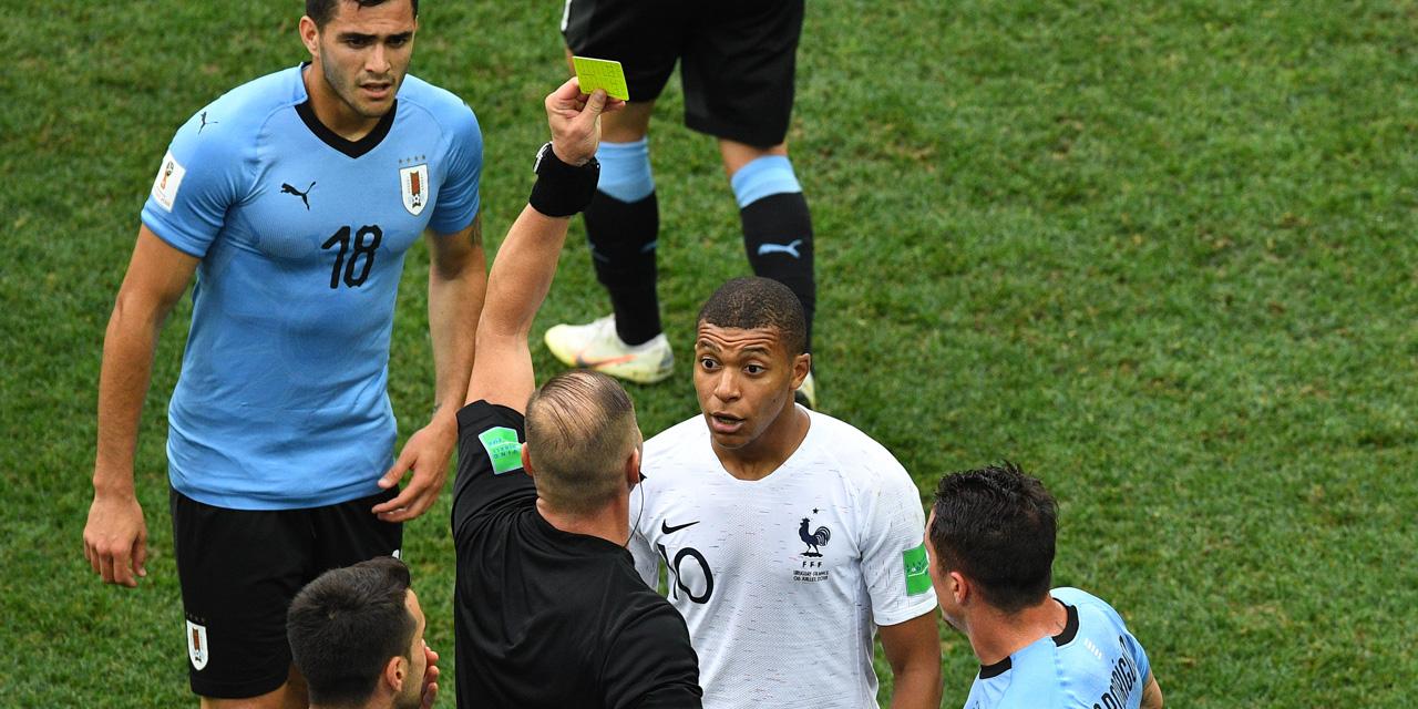 包含乌拉圭完胜德国，阿什拉夫惊艳四座的词条