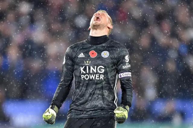 利物浦豪取三分，进一步巩固领头位置