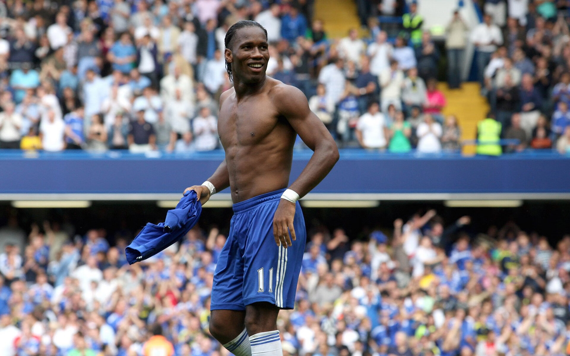 孔德连续得分拉开差距，突尼斯拿下威尔士，北非之狮的战术智慧与团队韧性