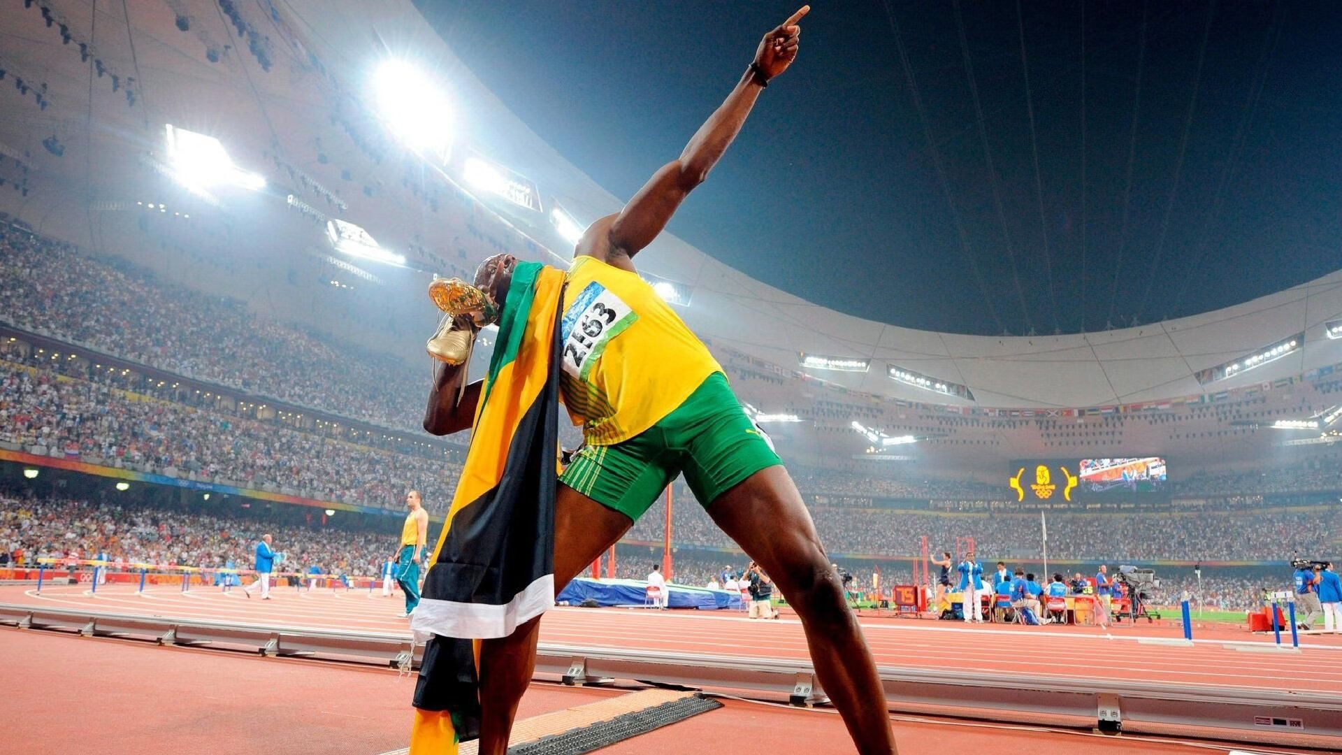 加克波扛起全队,乌克兰斩落巴萨,现代足球的战术革命与个人英雄主义