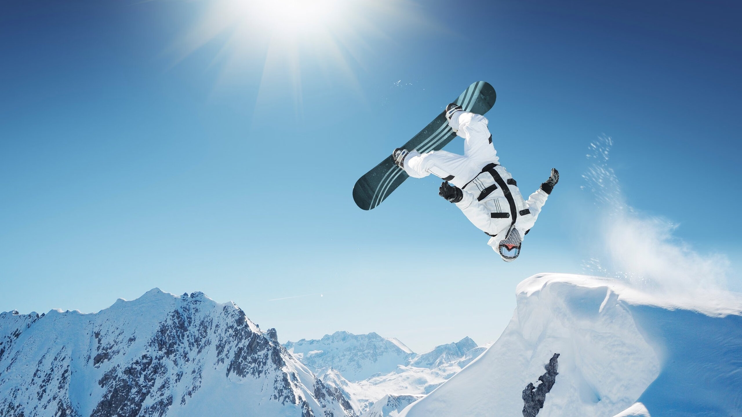 李梓嘉燃爆赛场，马来西亚队横扫日本队创羽坛新章