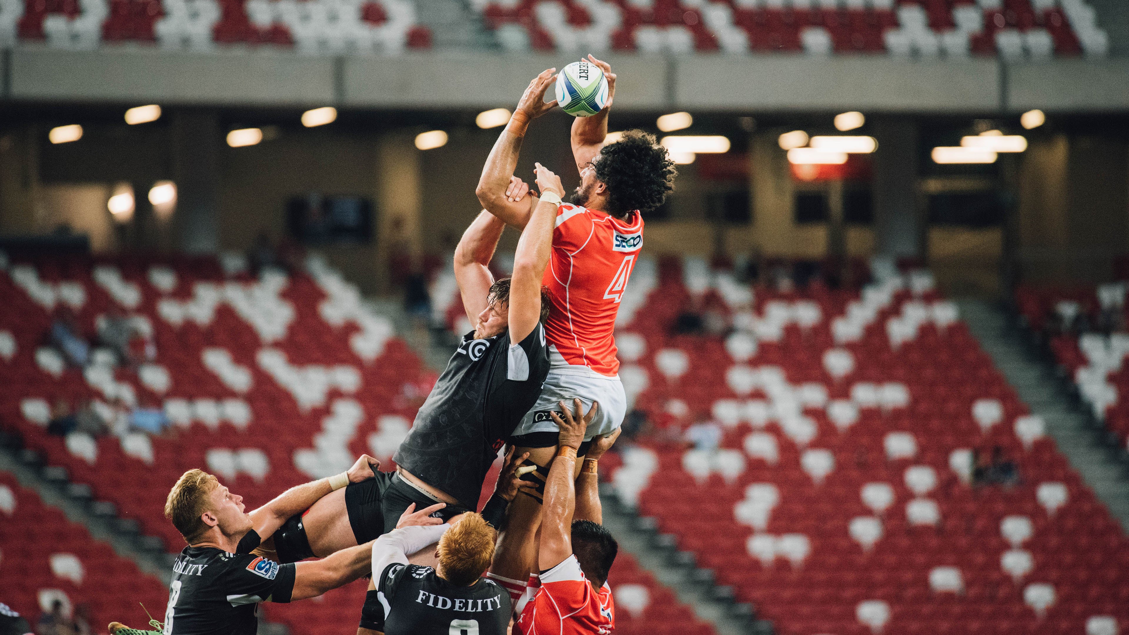 深圳鏖战广东,东契奇式领袖扛起全队—当团队精神照亮赛场